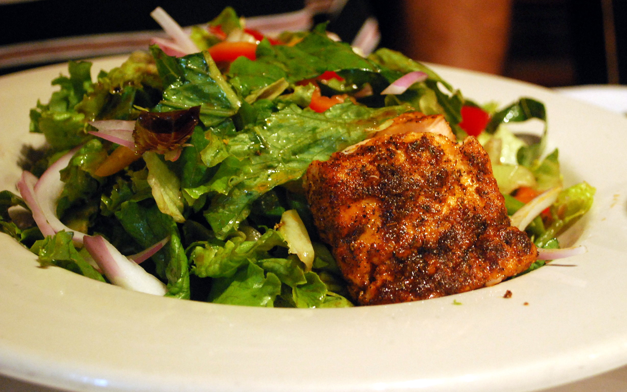 Ted's dish was the special. Blackened salmon served over a green salad. Terrific!